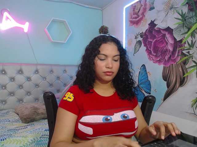 valeria-martinez19 live cam on BongaCams