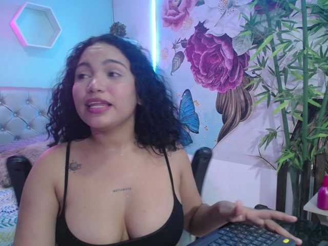 valeria-martinez19 live cam on BongaCams