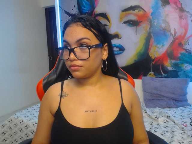 valeria-martinez19 live cam on BongaCams
