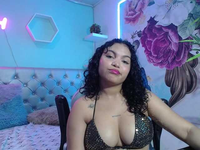 valeria-martinez19 live cam on BongaCams