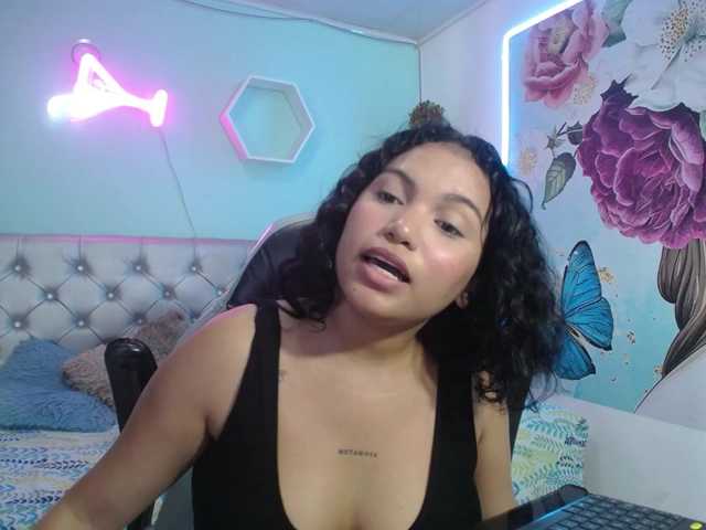 valeria-martinez19 live cam on BongaCams