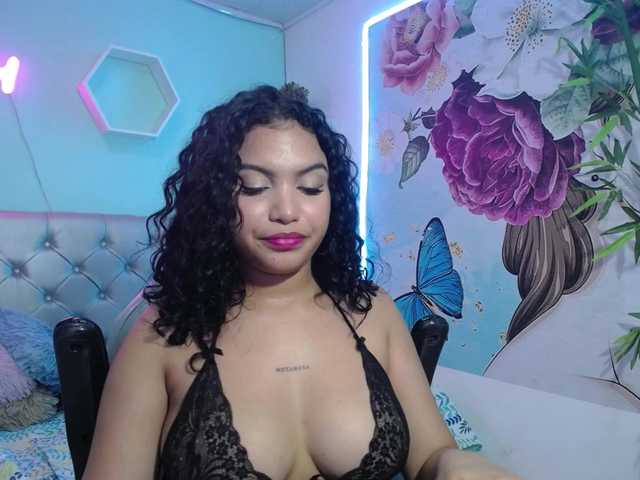 valeria-martinez19 live cam on BongaCams