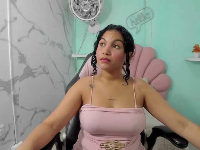 valeria-martinez19 live cam on BongaCams