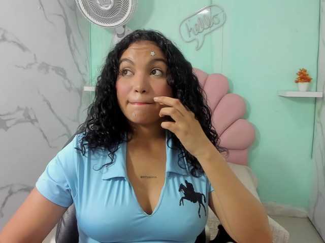 valeria-martinez19 live cam on BongaCams