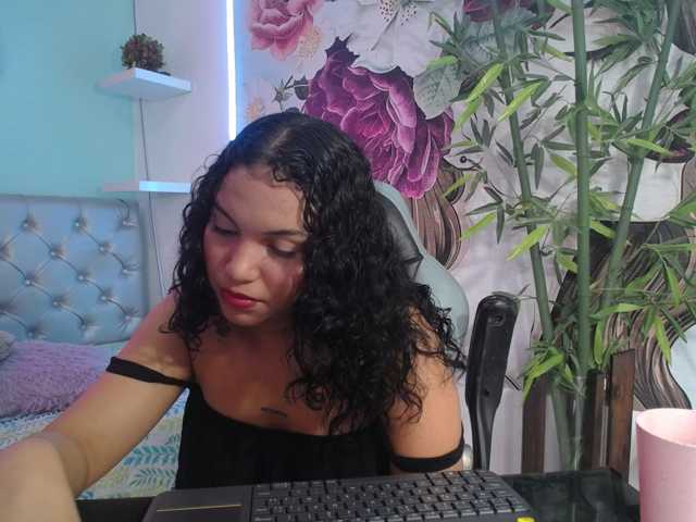 valeria-martinez19 live cam on BongaCams
