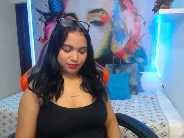 valeria-martinez19 live cam on BongaCams