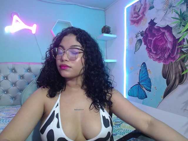 valeria-martinez19 live cam on BongaCams