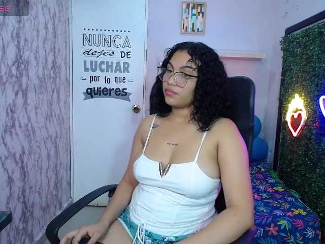valeria-martinez19 live cam on BongaCams
