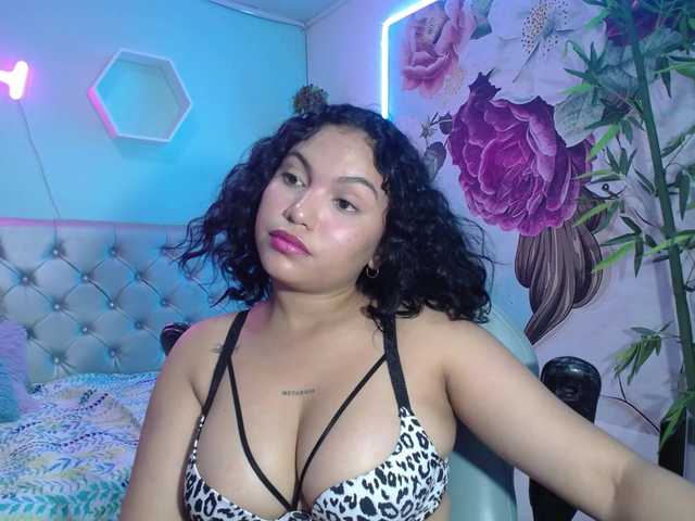 valeria-martinez19 live cam on BongaCams