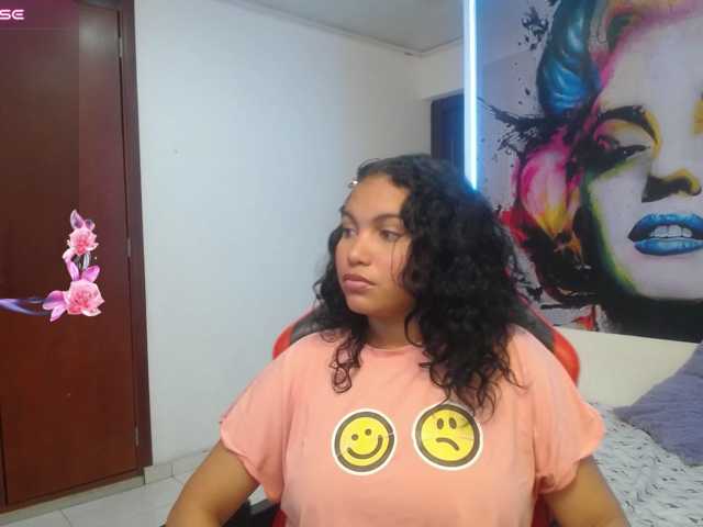 valeria-martinez19 live cam on BongaCams