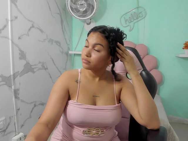 valeria-martinez19 live cam on BongaCams