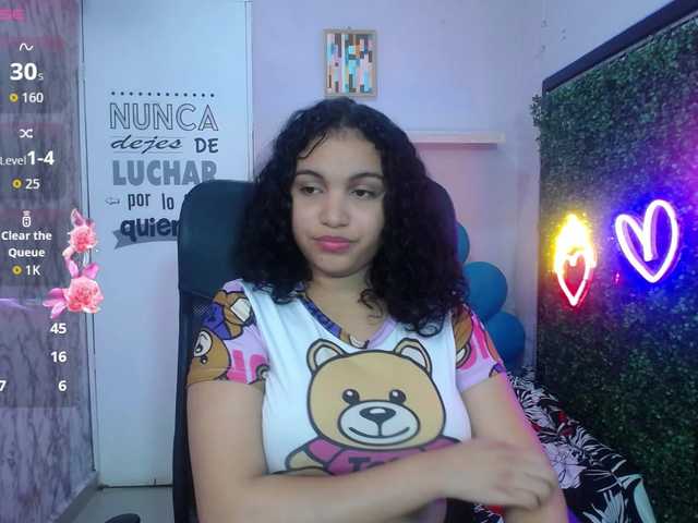 valeria-martinez19 live cam on BongaCams