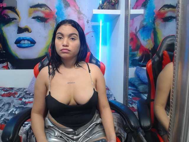 valeria-martinez19 live cam on BongaCams