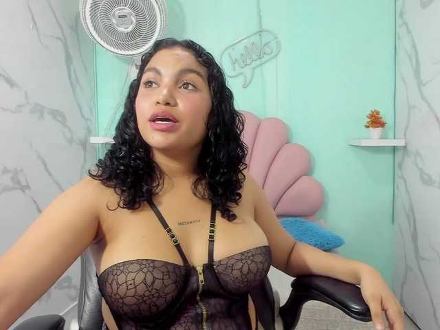 valeria-martinez19 live cam on BongaCams