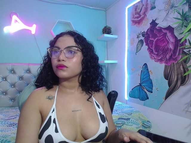 valeria-martinez19 live cam on BongaCams