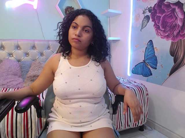 valeria-martinez19 live cam on BongaCams