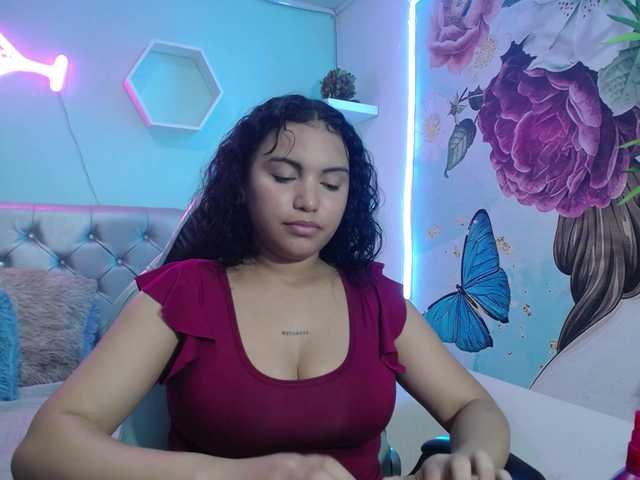valeria-martinez19 live cam on BongaCams