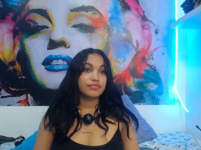 valeria-martinez19 live cam on BongaCams