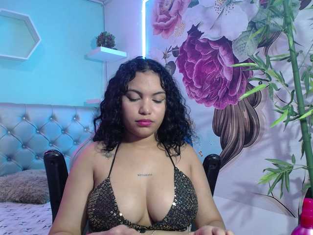 valeria-martinez19 live cam on BongaCams