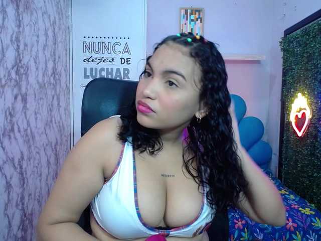 valeria-martinez19 live cam on BongaCams