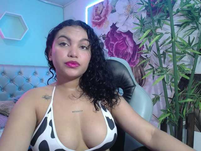 valeria-martinez19 live cam on BongaCams
