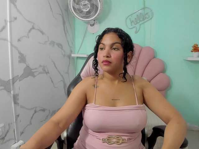 valeria-martinez19 live cam on BongaCams