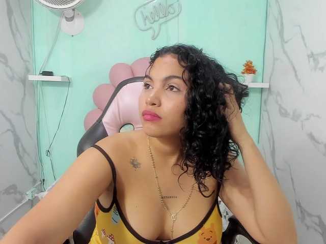 valeria-martinez19 live cam on BongaCams