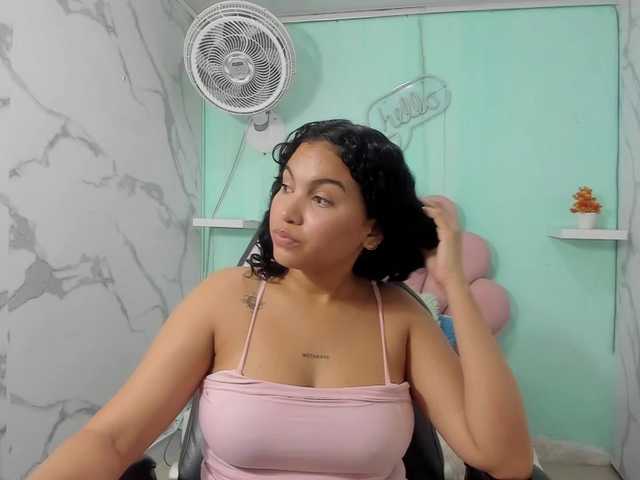 valeria-martinez19 live cam on BongaCams