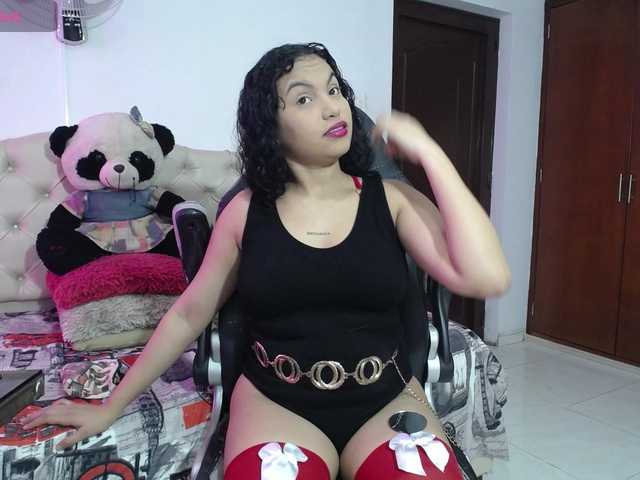 valeria-martinez19 live cam on BongaCams