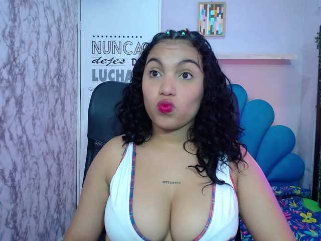valeria-martinez19 live cam on BongaCams