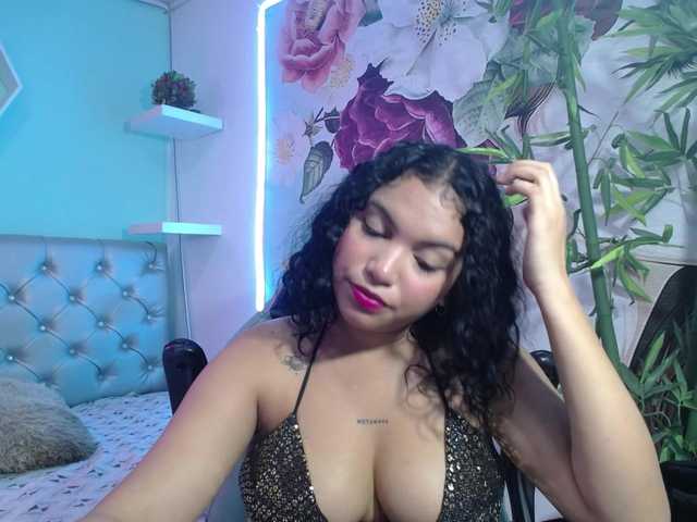 valeria-martinez19 live cam preview
