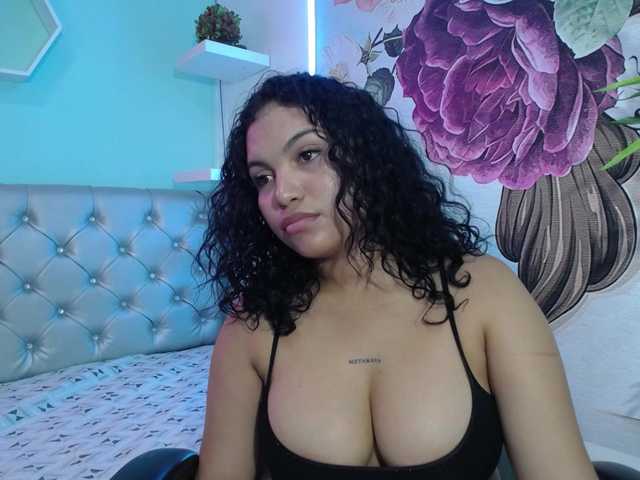 valeria-martinez19 live cam on BongaCams