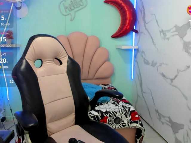 valeria-martinez19's BongaCams show and profile