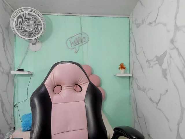 valeria-martinez19 live cam on BongaCams