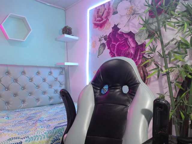 valeria-martinez19 live cam on BongaCams