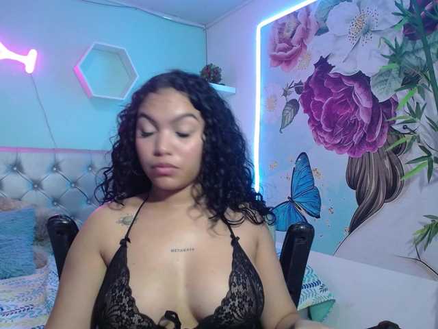 valeria-martinez19 live cam on BongaCams