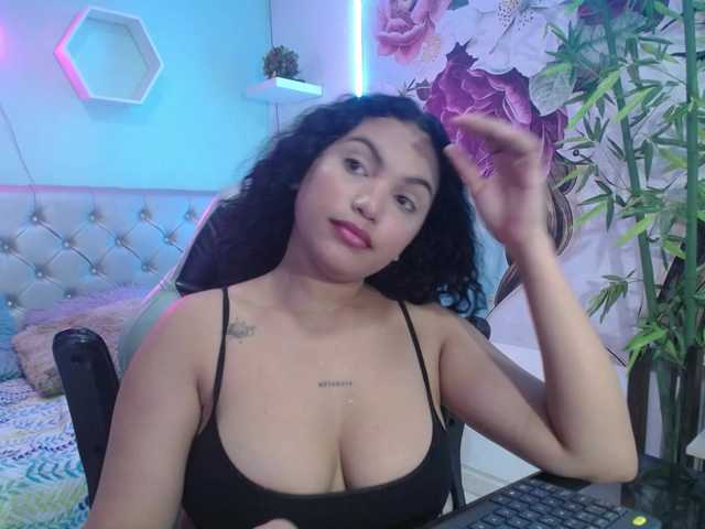 valeria-martinez19 live cam on BongaCams