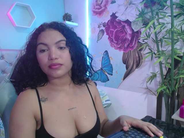 valeria-martinez19 live cam on BongaCams