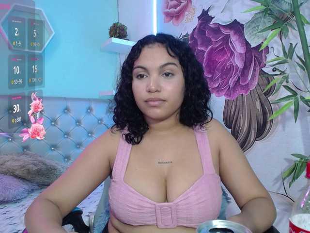 valeria-martinez19 live cam on BongaCams