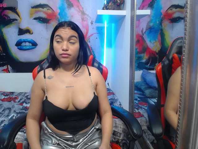 valeria-martinez19 live cam on BongaCams