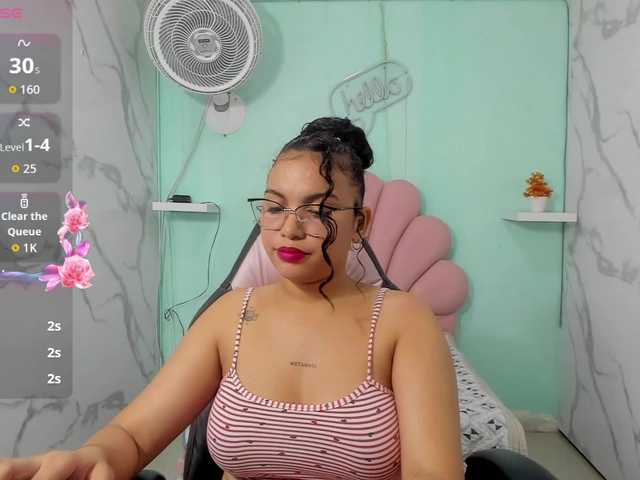valeria-martinez19 live cam on BongaCams
