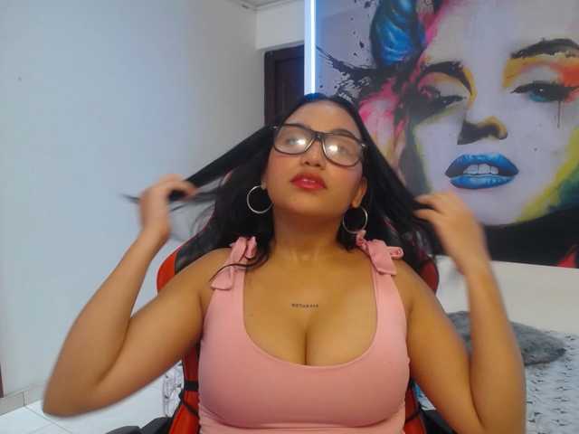 valeria-martinez19 live cam on BongaCams