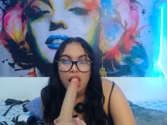 valeria-martinez19 live cam on BongaCams