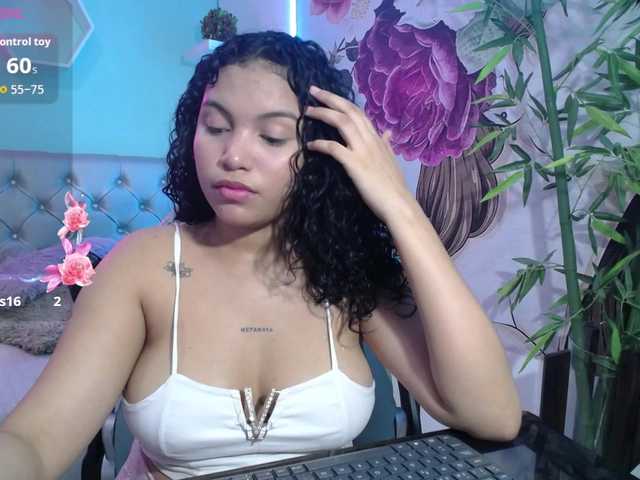 valeria-martinez19 live cam on BongaCams