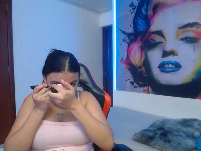 valeria-martinez19 live cam on BongaCams