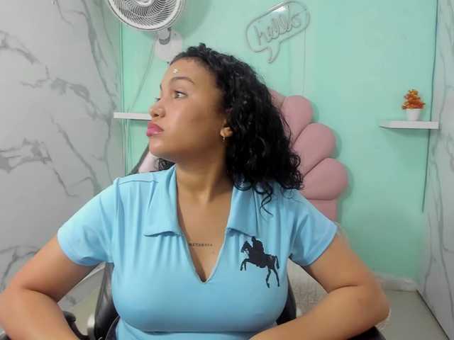 valeria-martinez19 live cam on BongaCams