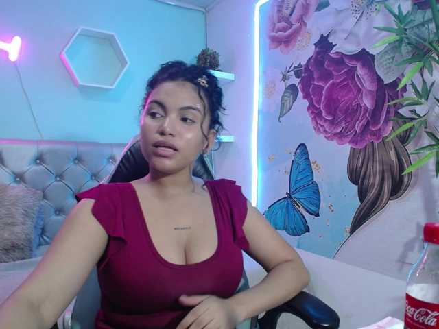 valeria-martinez19 live cam on BongaCams