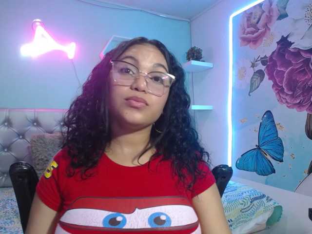 valeria-martinez19 live cam on BongaCams