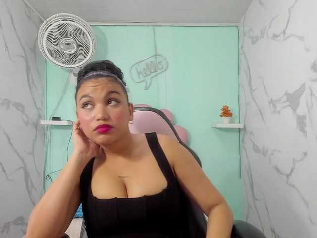 valeria-martinez19 live cam on BongaCams