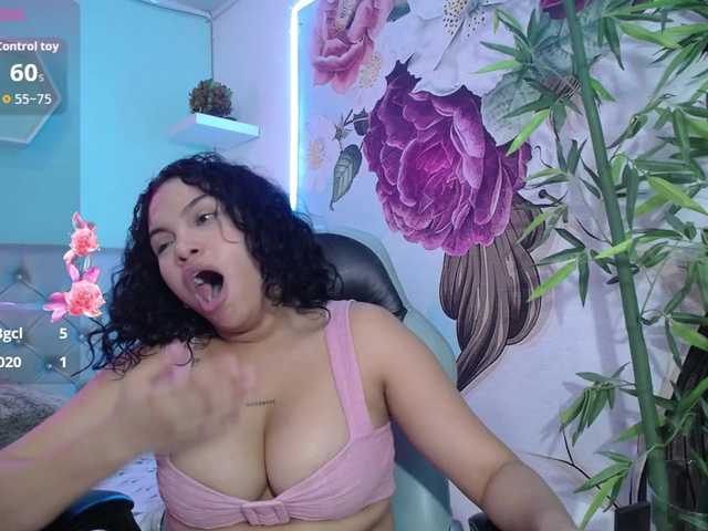 valeria-martinez19 live cam on BongaCams